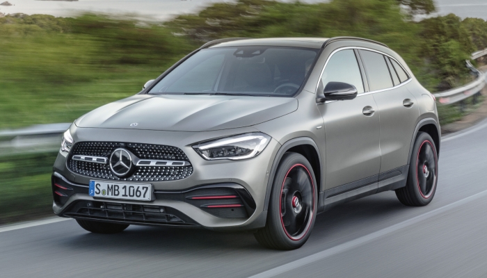 Noul Mercedes Benz GLA: imagini și informații oficiale